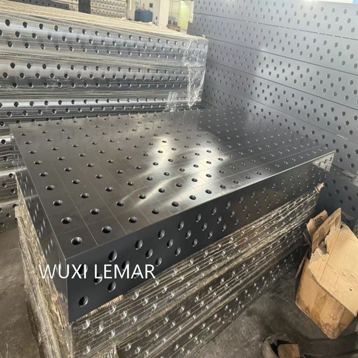 Heavy duty welding platform for metal work (2)