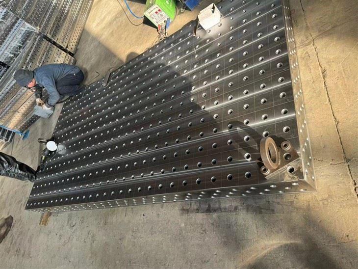 D28/D16 welding table factory